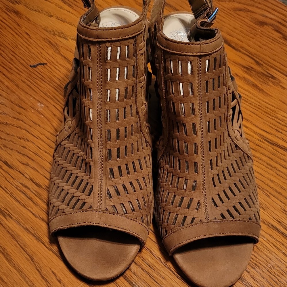 NWOT Vince Camuto Booties